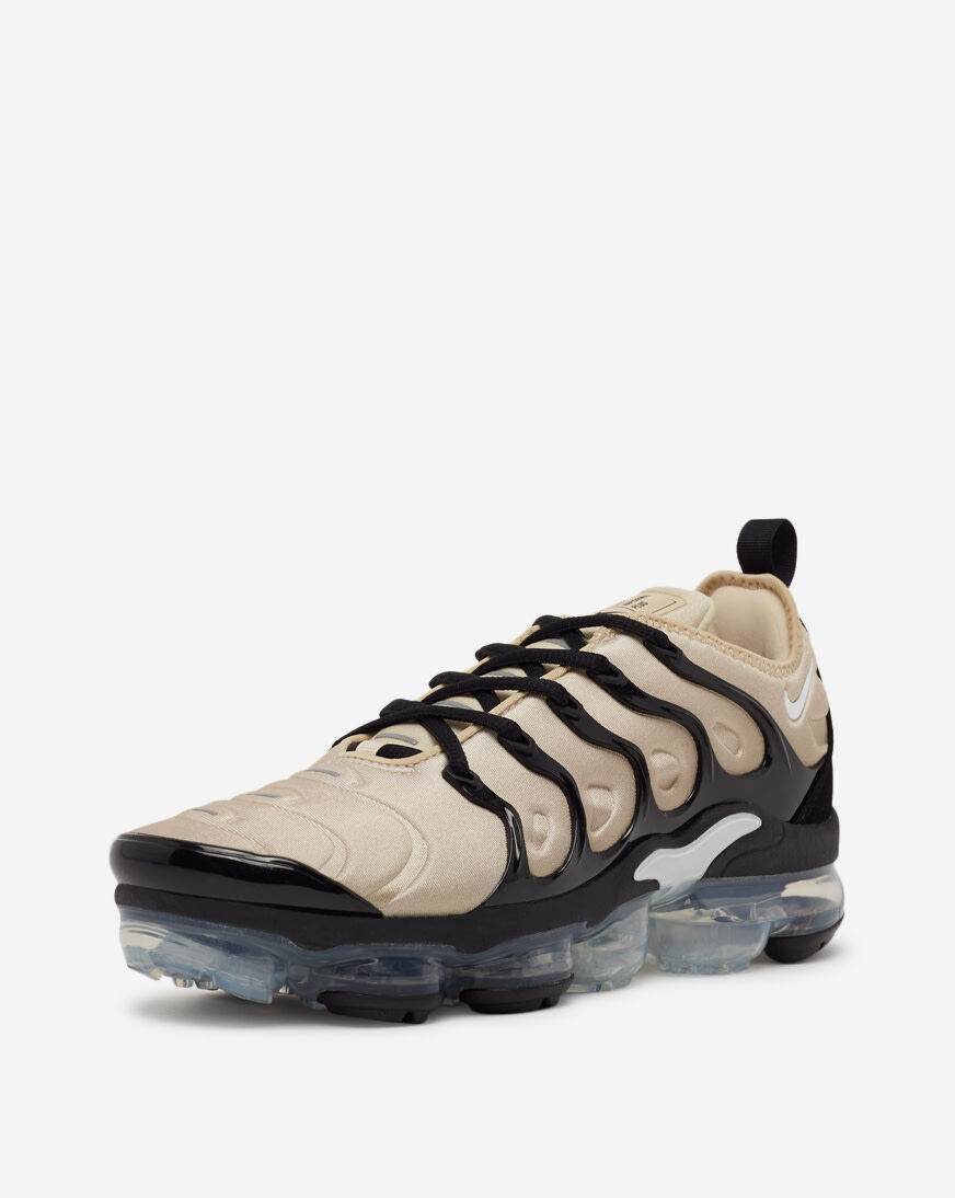 nike vapormax plus tan and black