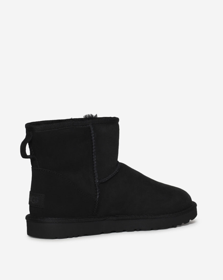 Shop UGG Classic Mini II Boots 1016222BLK black | SNIPES USA