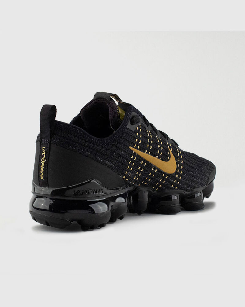 Nike air vapormax flyknit 3 gold and black clearance