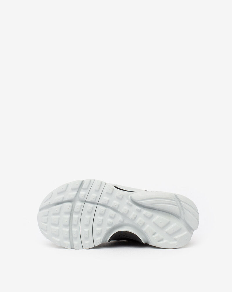 nike snap on shoes