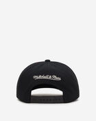 New York Knicks Pro Pinch Swirl Snapback Hat