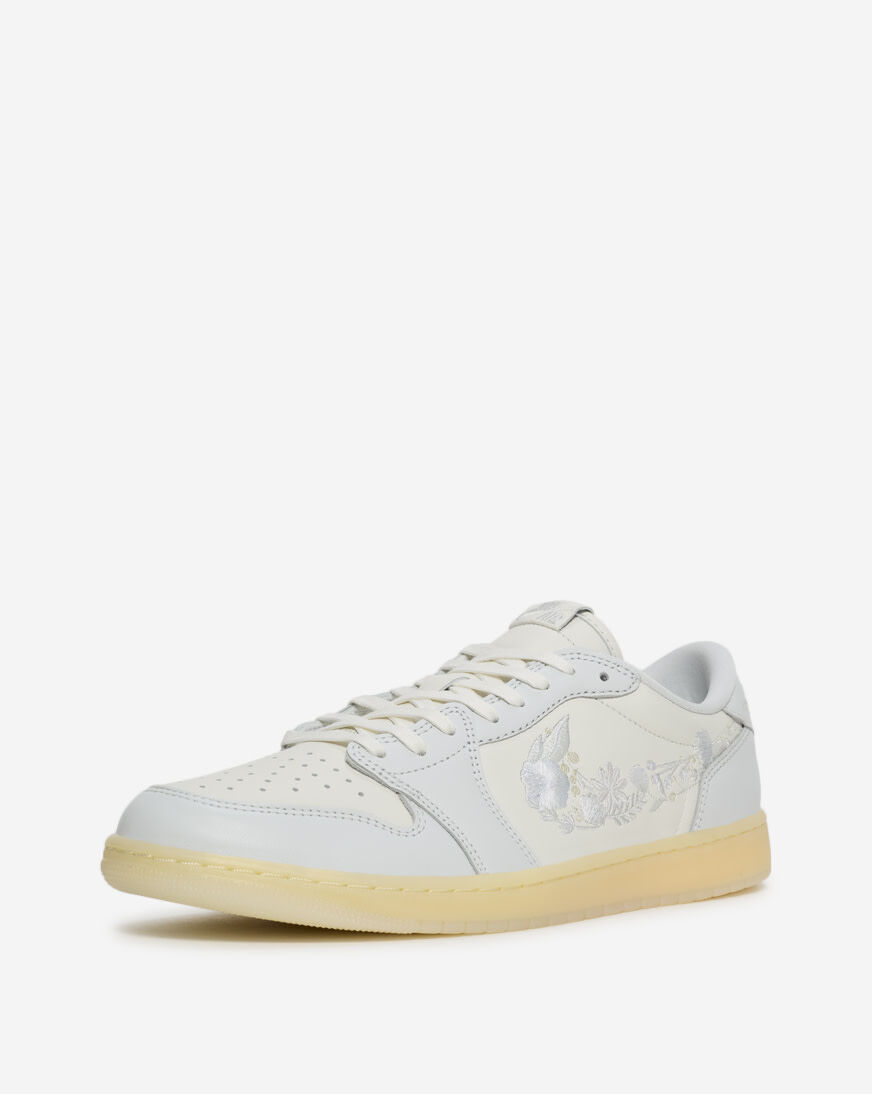Shop Jordan Air Jordan 1 Retro Low OG IF4391-100 white | SNIPES USA