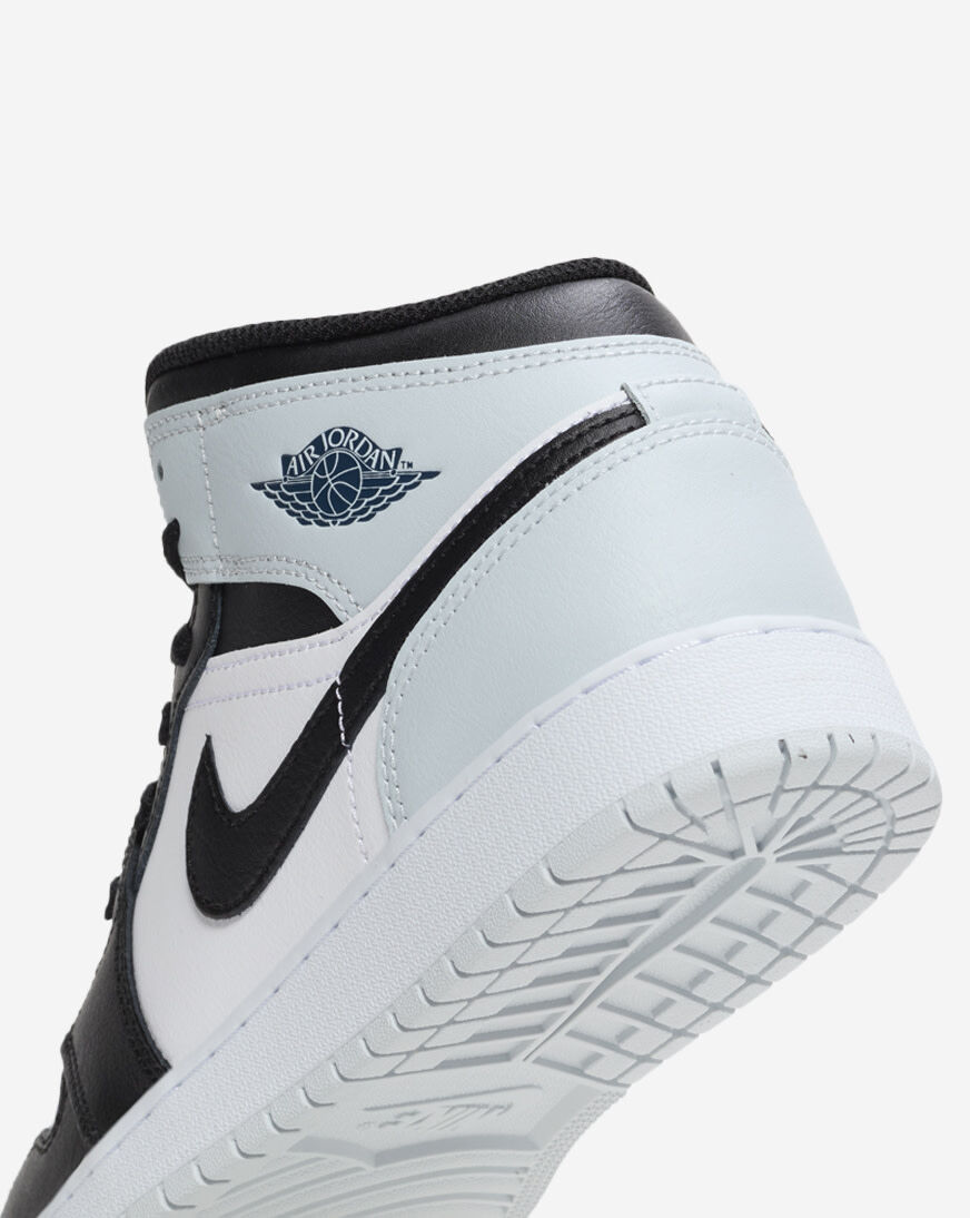 Shop Jordan Big Kids' Air Jordan 1 Mid DQ8423-002 black | SNIPES USA