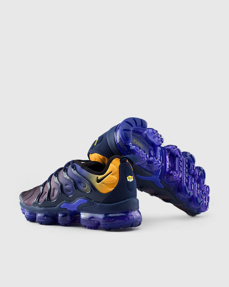 vapormax plus persian violet