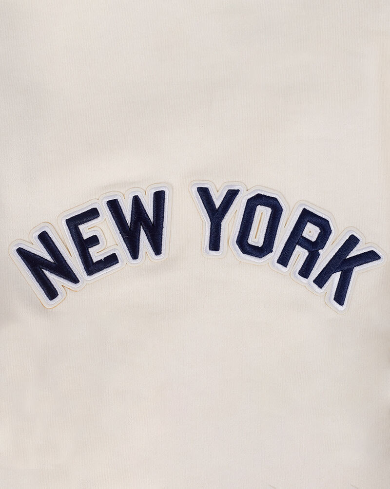 PRO STANDARD New York Yankees Retro Classic Fleece Short  LNY335129-EGG cream 4