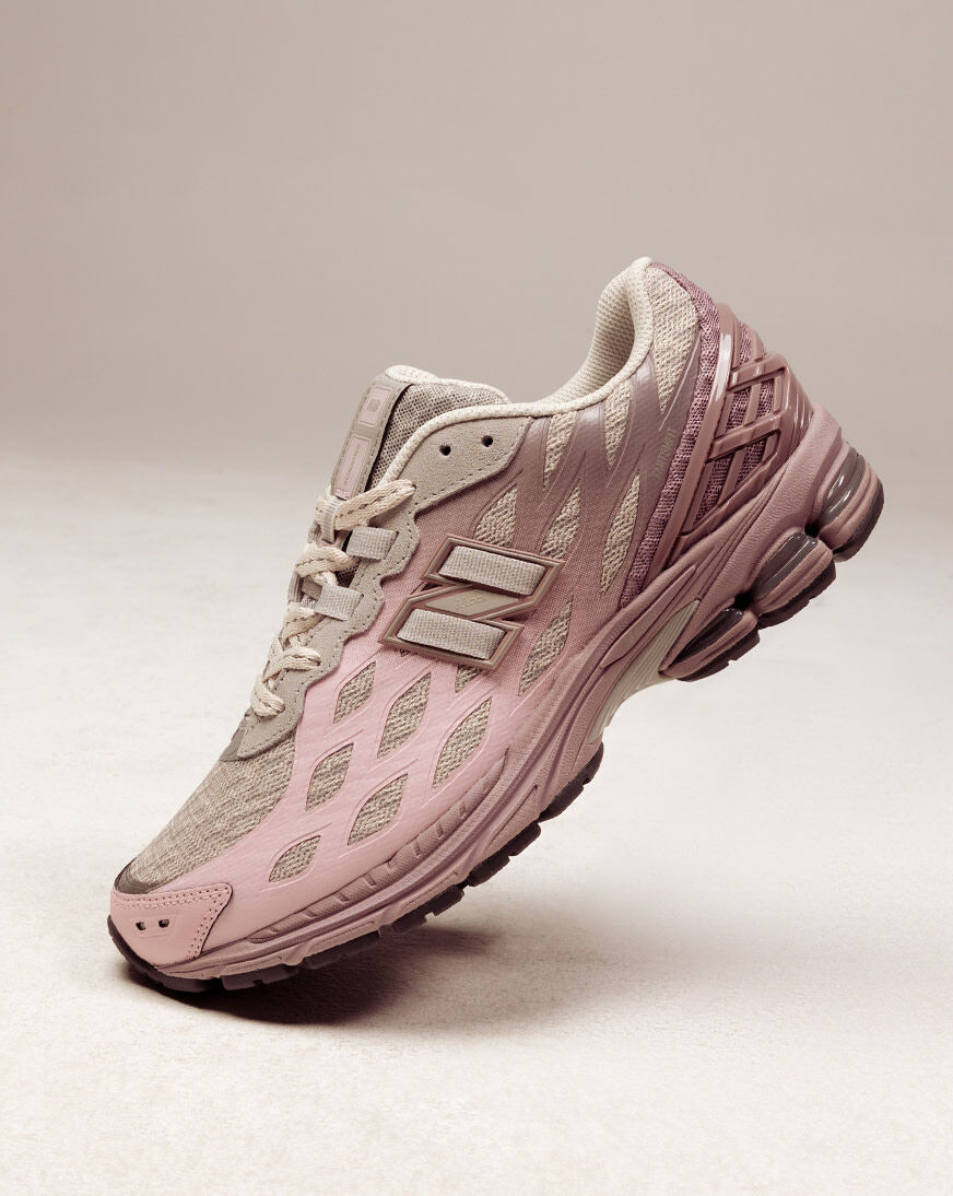 Shop New Balance 1906W U1906WFAX purple | SNIPES USA