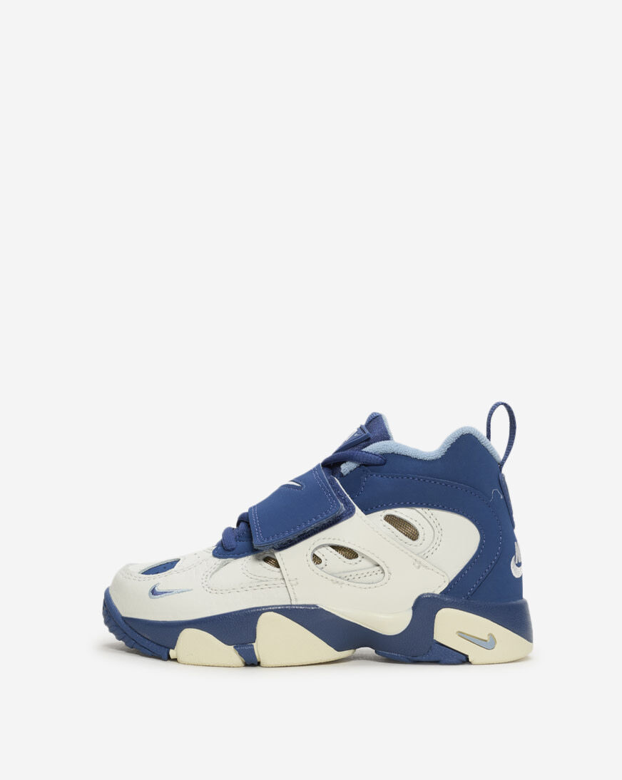 Shop Nike Little Kids' Air Diamond Turf II IR4726-100 white