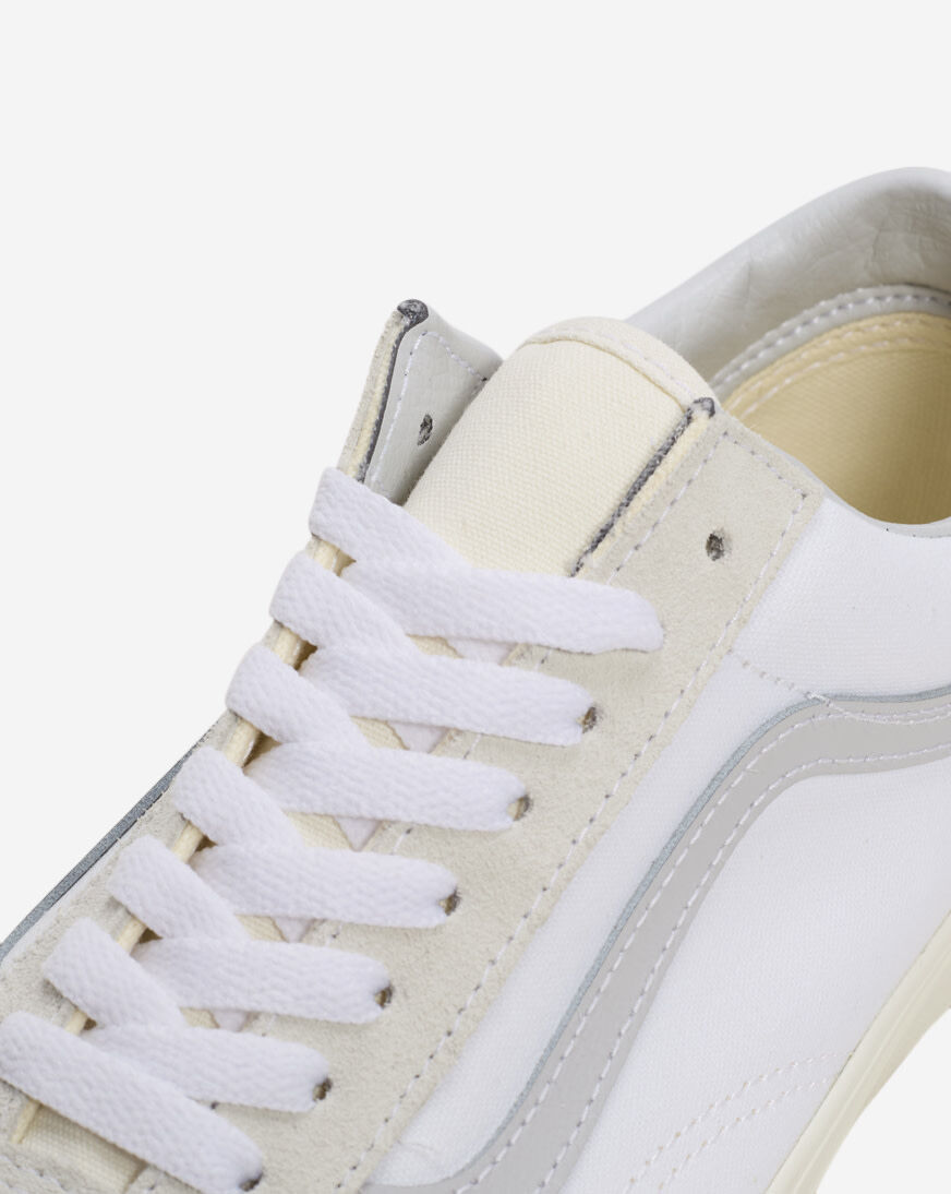 Shop Vans 2-Tone Old Skool VN000D7ZQJM1 cream | SNIPES USA