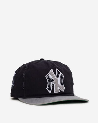 19Twenty New York Yankees Frayed Snapback Hat 19Twenty New York Yankees Frayed Snapback Hat