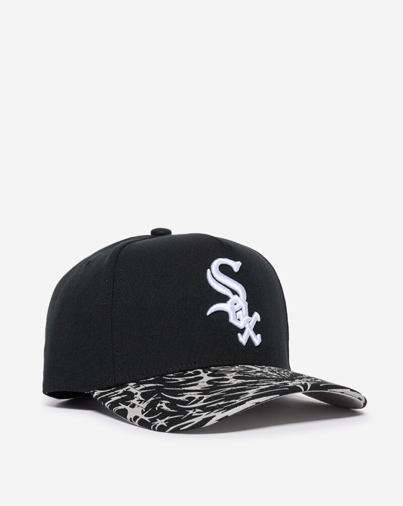 Mitchell  Ness Chicago White Sox Pro Pinch Tribal Shine Snapback Hat HP20522-CWSBKSV Black 1