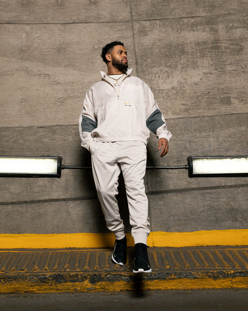 Nike NSW Air Cargo Fleece Pants FN7690-104 Beige 4