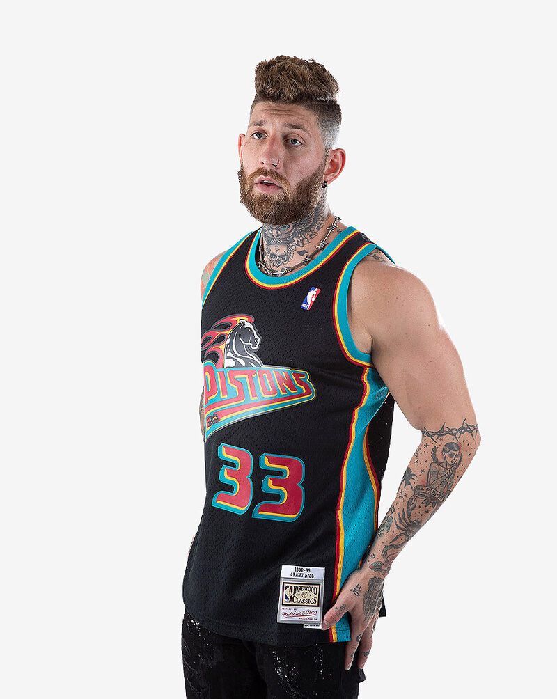 Mitchell & Ness Detroit Pistons Grant Hill 1998-1999 Reload Swingman Jersey SMJYCP19295-DPIBLCK98GHI Black 2