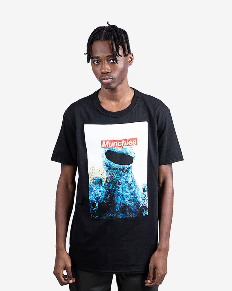 Graphic Tees Cookie Monster Munchies Tee SSXX4MLMSC Black 1