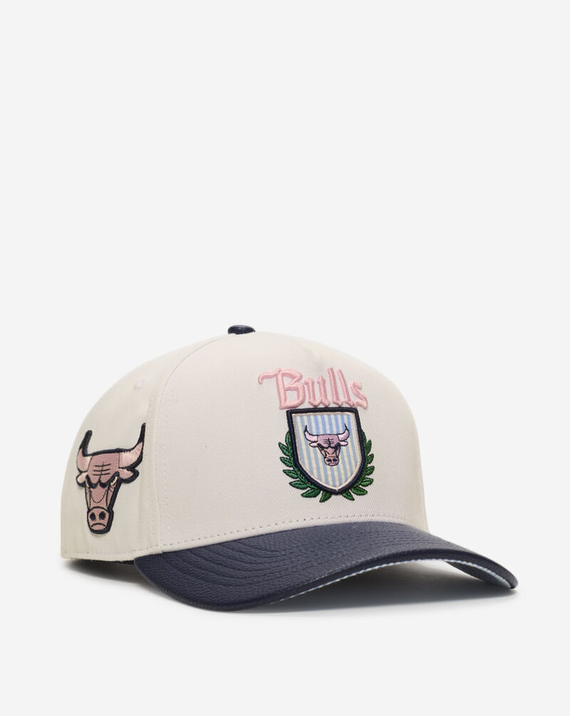 PRO STANDARD Chicago Bulls Pro Pinch Snapback BCB7516630-WMN cream 1