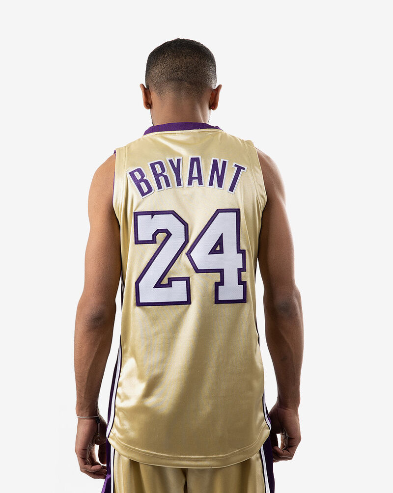 Mitchell & Ness Los Angeles Lakers HOF Kobe Bryant Authentic Jersey AJY4CP20021-LALGOLD96KBR Gold 3