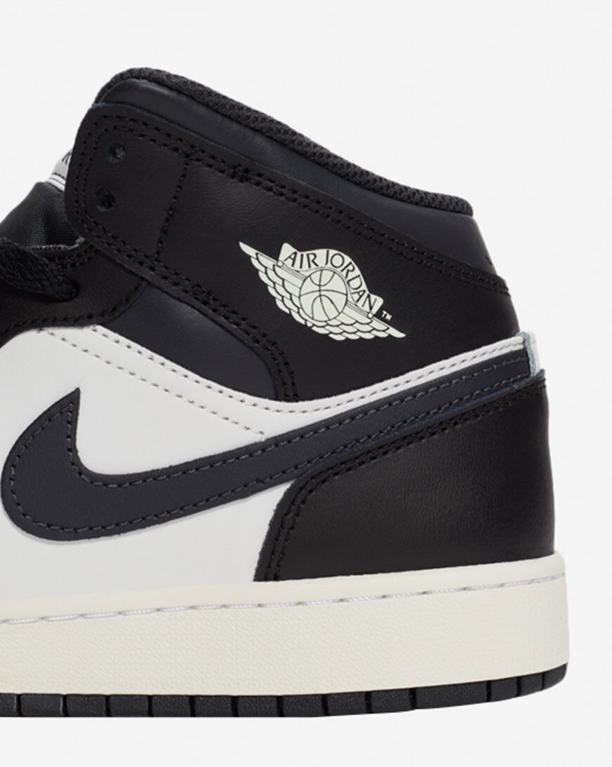 Shop Jordan Big Kids' Air Jordan 1 Mid DQ8423-010 black | SNIPES USA