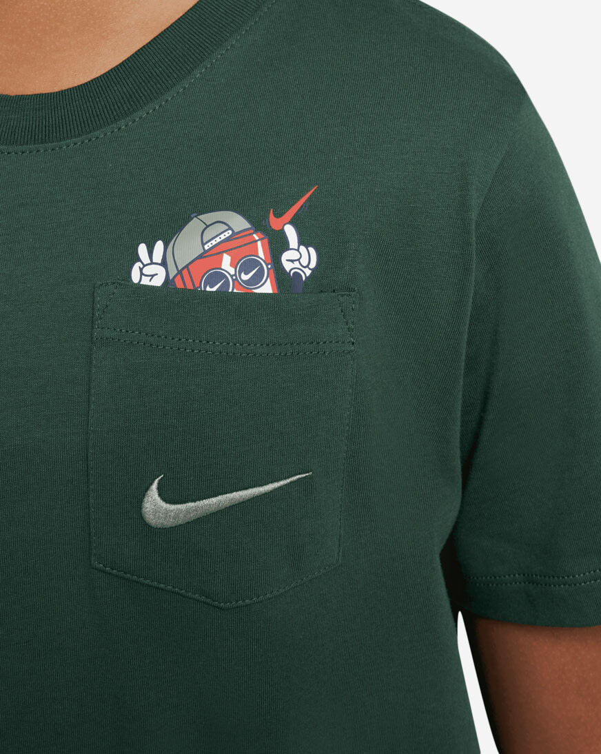 Shop Nike Big Kids' Pocket Graphic Tee HV5225-323 green | SNIPES USA
