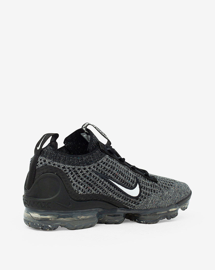 Shop Nike Grade School Air VaporMax 2021 FK DB1550-006 black | SNIPES USA