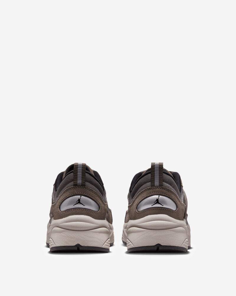 Jordan Trunner O/S IB3722-201 Brown 4