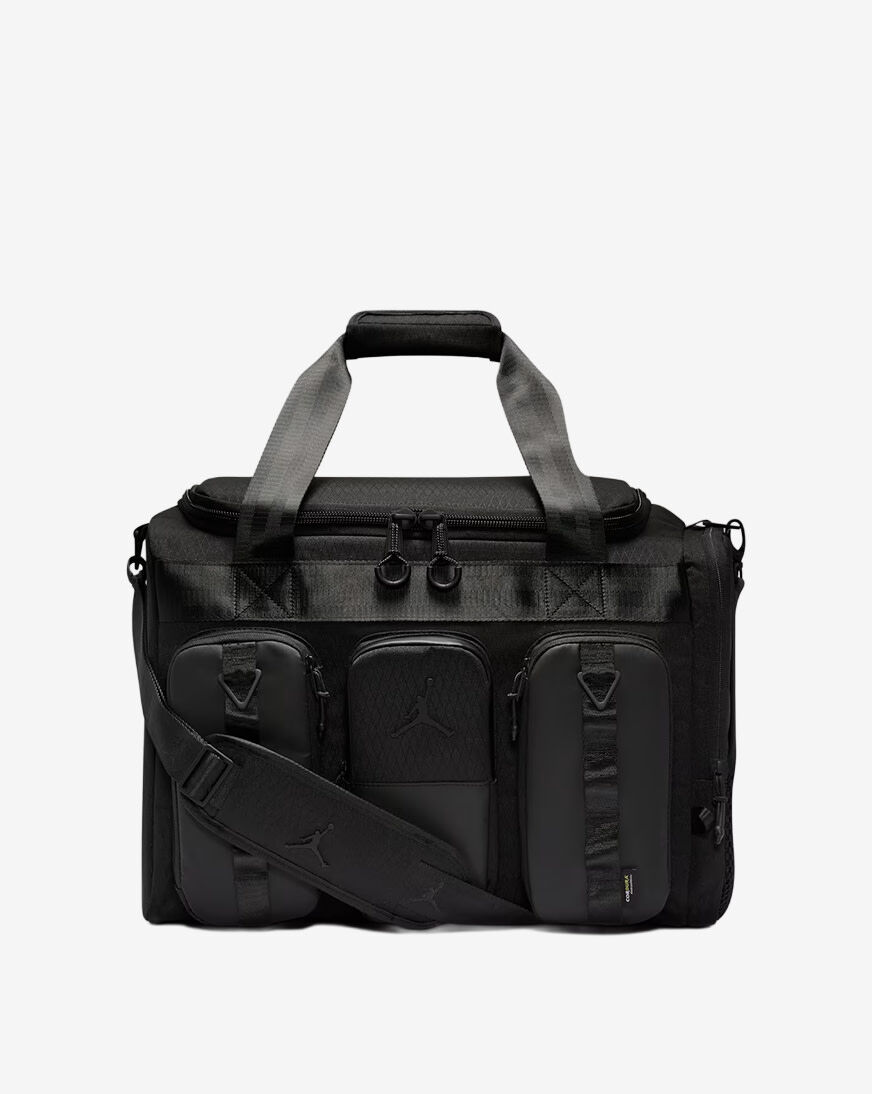 Shop Jordan Collectors Sports Bag MA9181-023 black | SNIPES USA