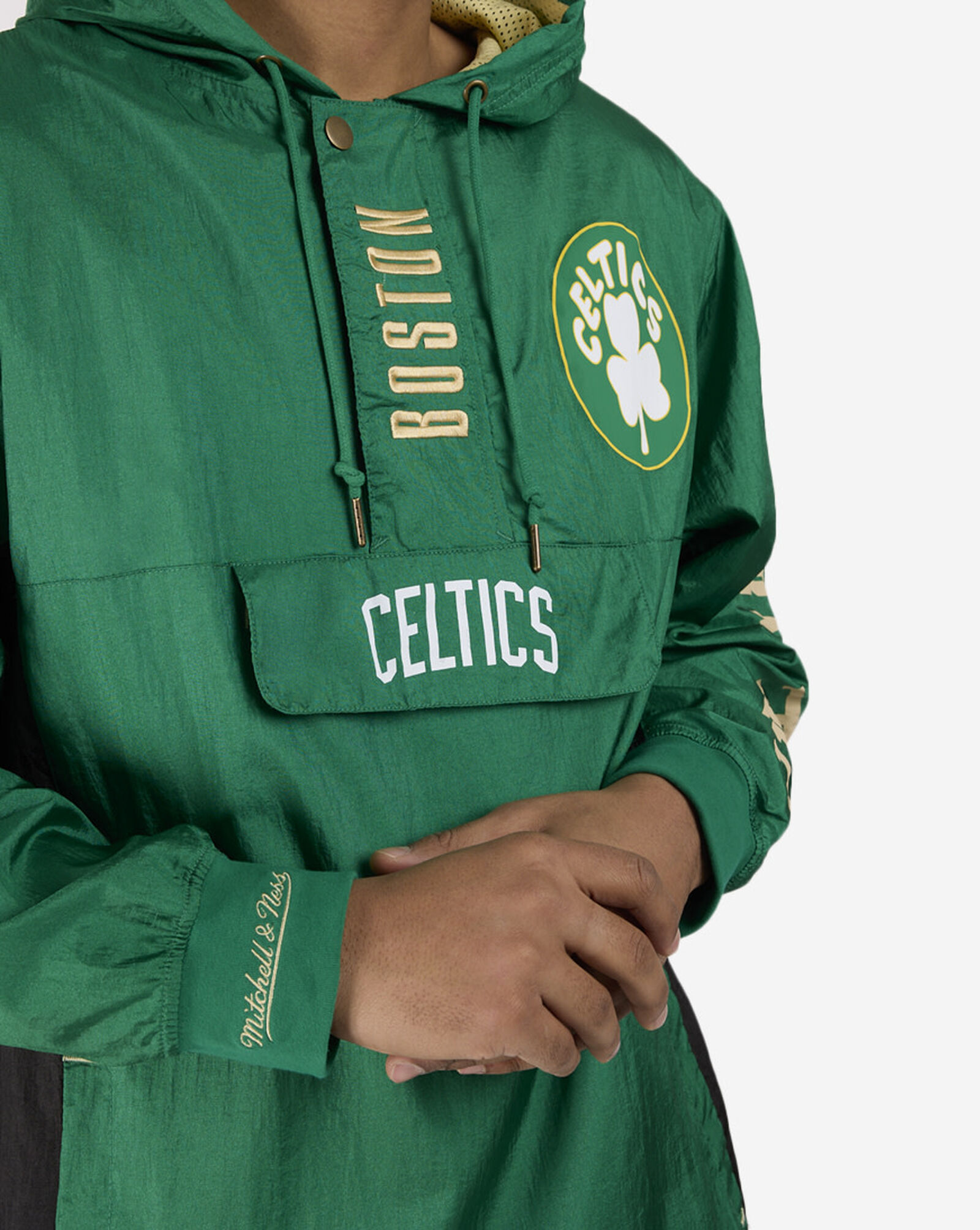 Mitchell & Ness Men's Team Og 2.0 Anorak Windbreaker Bucks Windbreakers