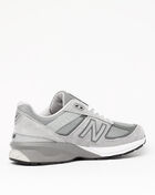 990v5