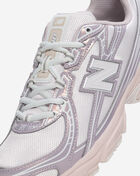 New Balance Grade School 740 G7405GL Pink 8