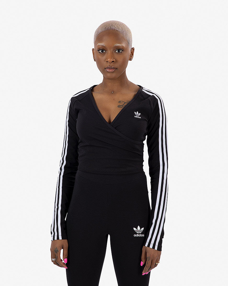 ★adidas★ Essential Lip Crop Long Sleeve Tee Black adidas Originals Essentials long sleeve crop top in black | ASOS
