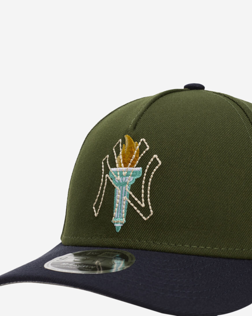 Shop New Era 9Forty A-Frame New York Yankees City Feat