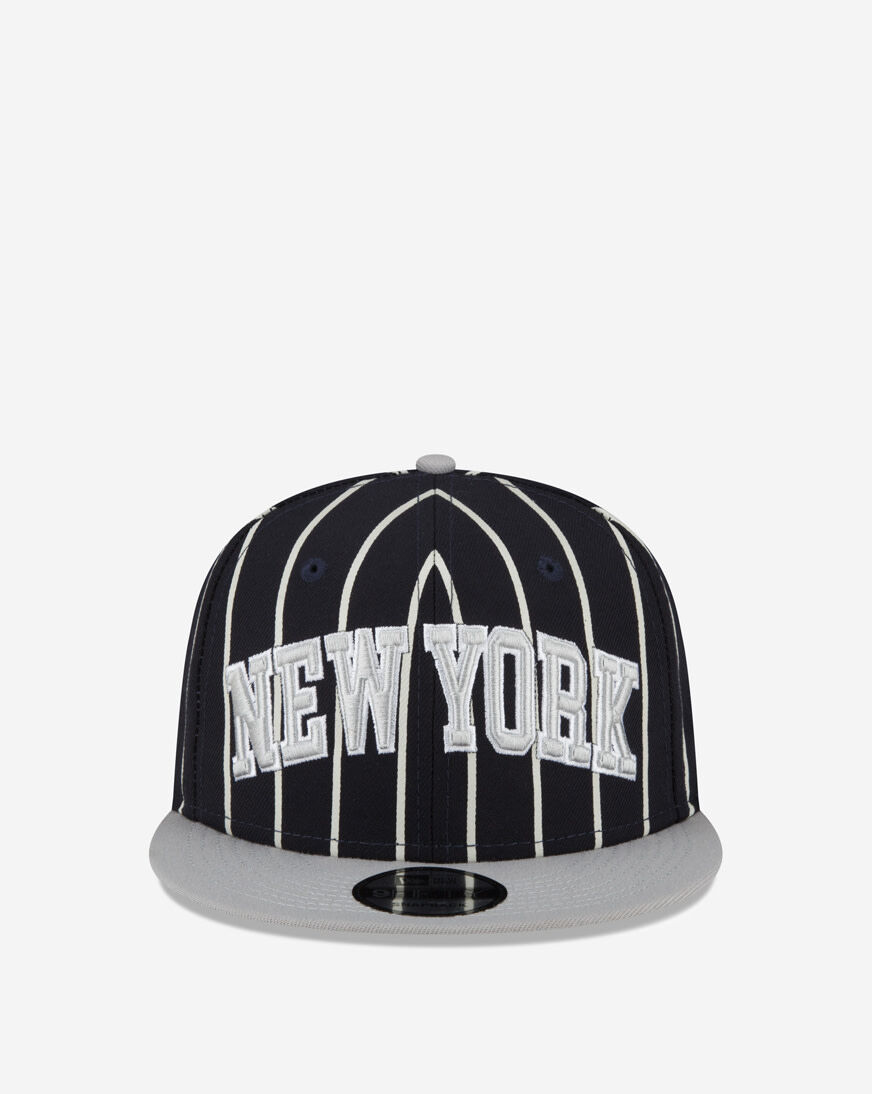 Shop New Era 59Fifty New York Yankees City Arch Fitted Hat 60288342 black |  SNIPES USA