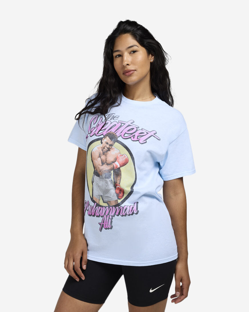 Shop Graphic Tees All The Greatest Tee MUA1190XX blue | SNIPES USA