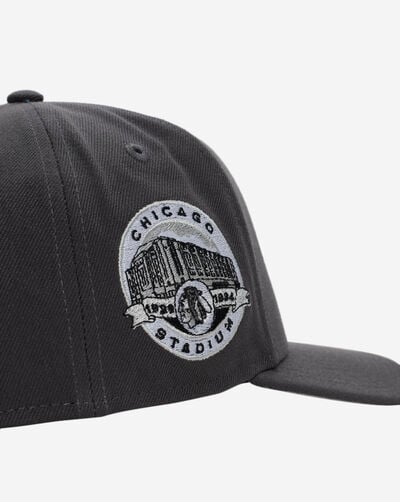 9Fifty Chicago Black Hawks A-Frame Snapback Hat 9Fifty Chicago Black Hawks A-Frame Snapback Hat