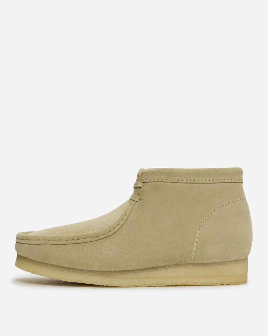 Shop Clarks Wallabee Boot 26155516 brown | SNIPES USA