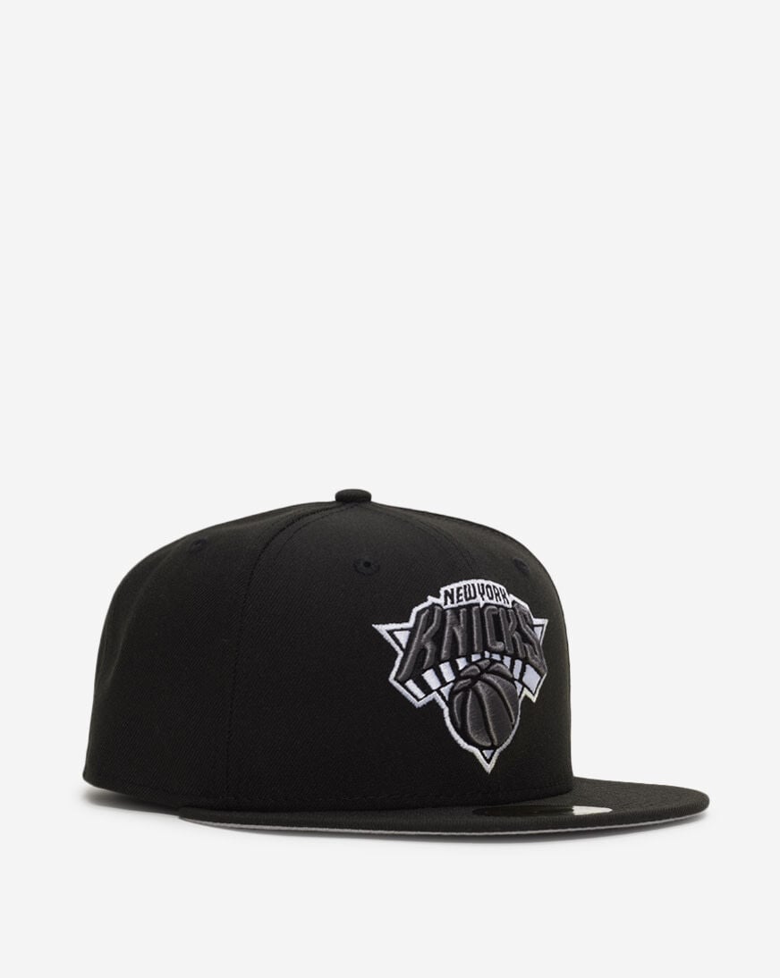 Shop New Era 59Fifty New York Knicks CB Fitted Hat 60956080 black