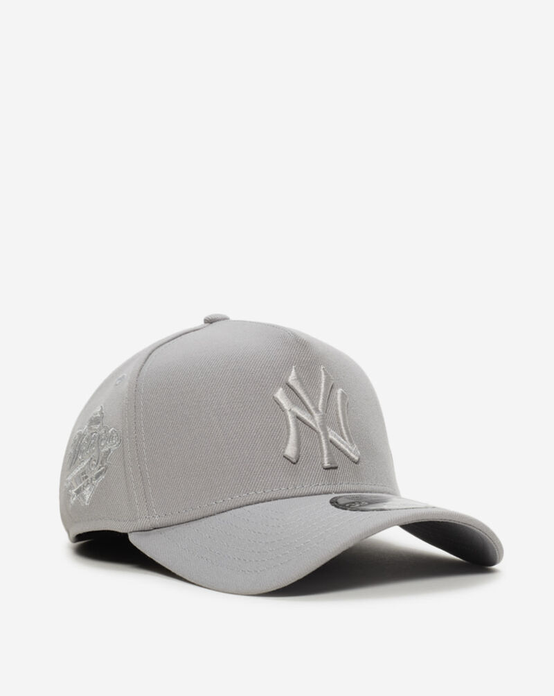 New Era 39Thirty New York Yankees Stretch Fit Fitted Hat 60765633 Grey 1