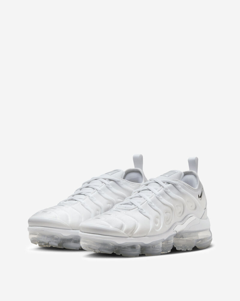 vapormax plus white footlocker