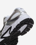 Nike v5 runner womens HQ7901-107 White 8