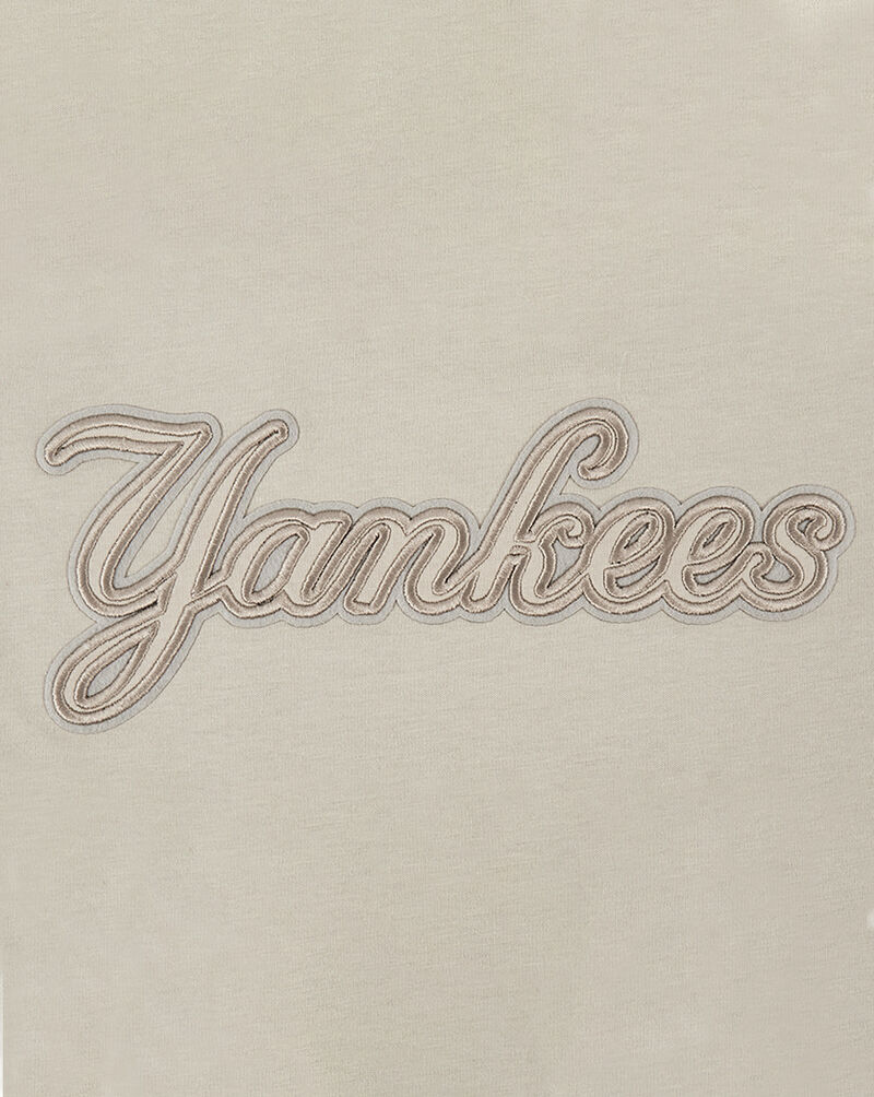 Big Kids' New York Yankees Neutral Boxy Tee