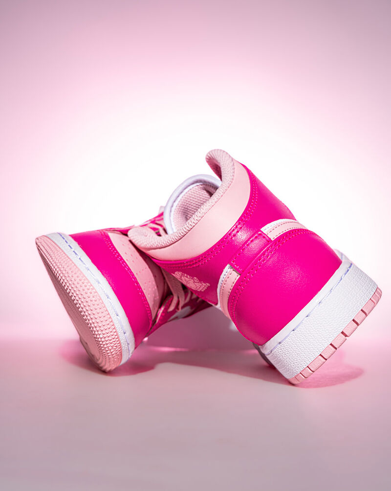 snipes jordan 1 pink