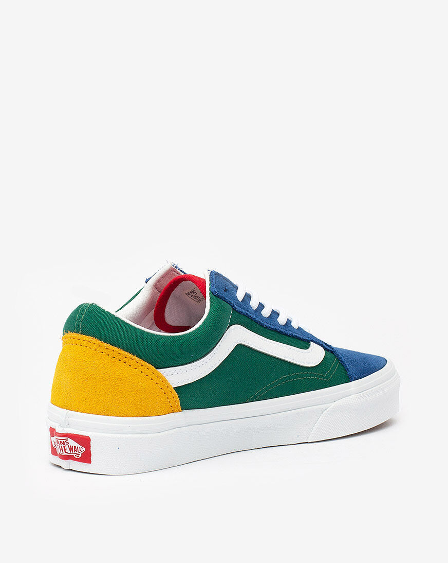 vans yacht club men