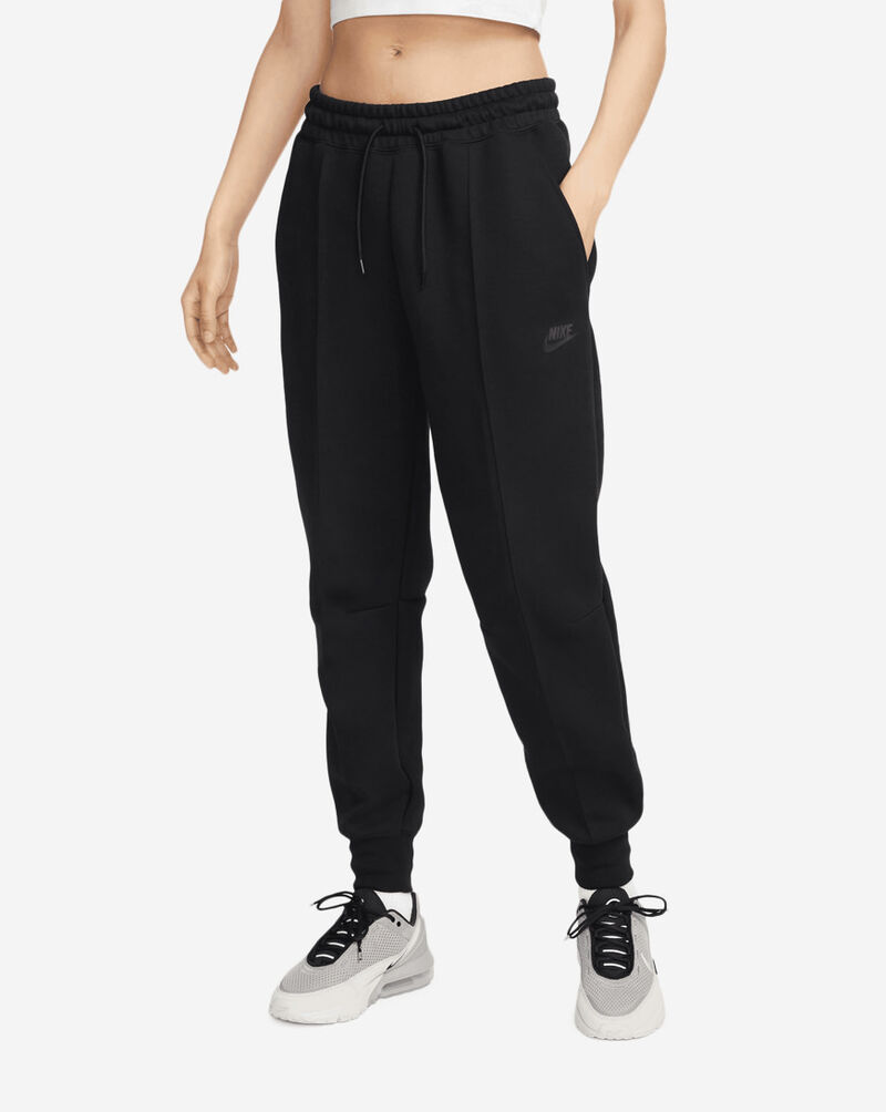 Shop Nike NSW Tech Fleece Joggers FB8330-010 black | SNIPES USA