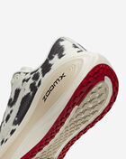 Nike Vomero Plus IR0035-100 animal print 8