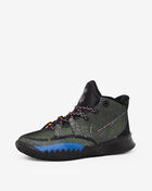 Grade School Kyrie 7