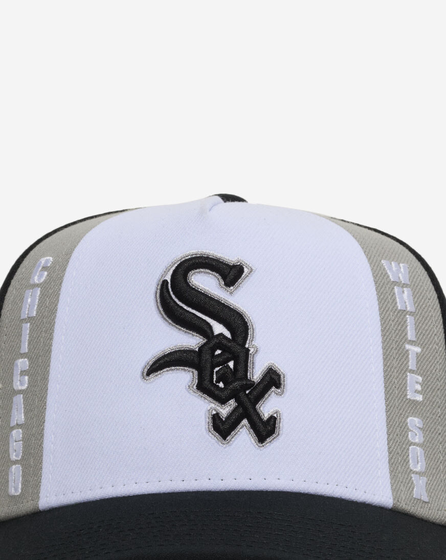Shop Mitchell Ness Chicago White Sox Pro Pinch Old Cut Snapback