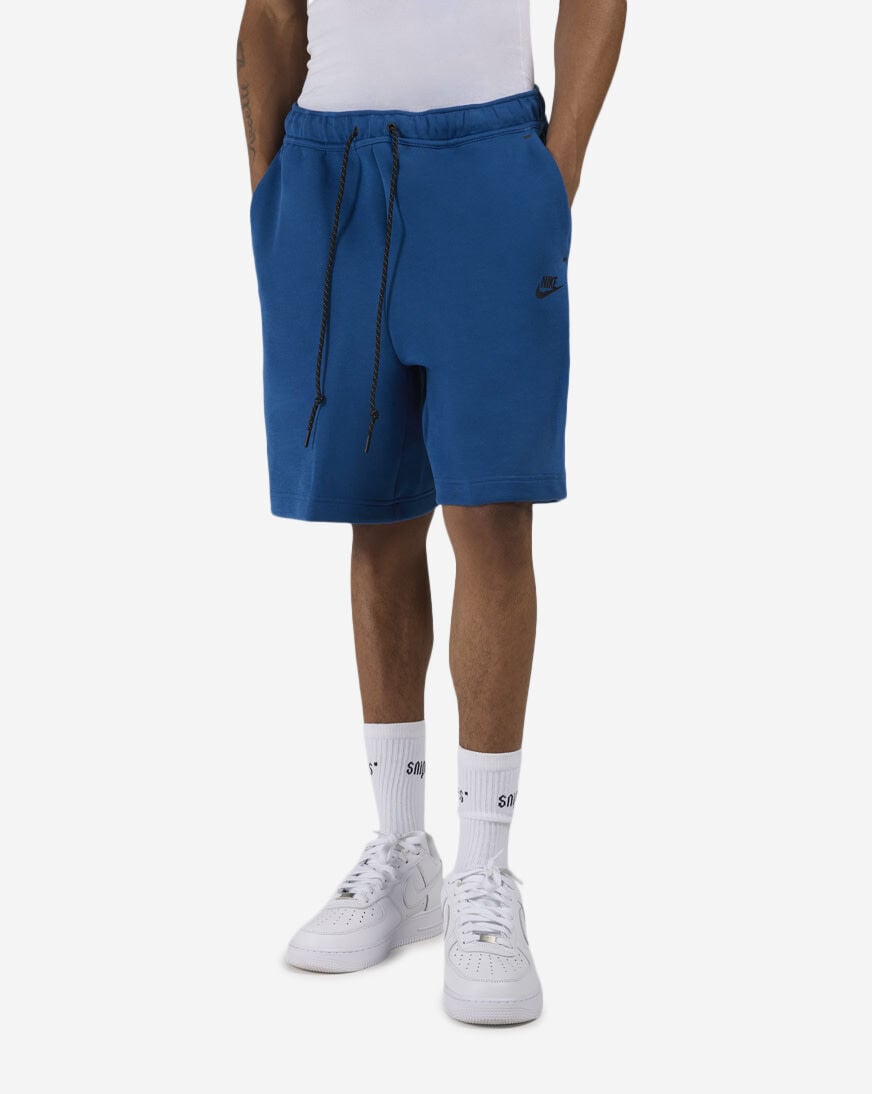 Shop Nike Tech Fleece Shorts IM0693-476 blue | SNIPES USA
