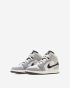 Grade School Air Jordan 1 Mid SE