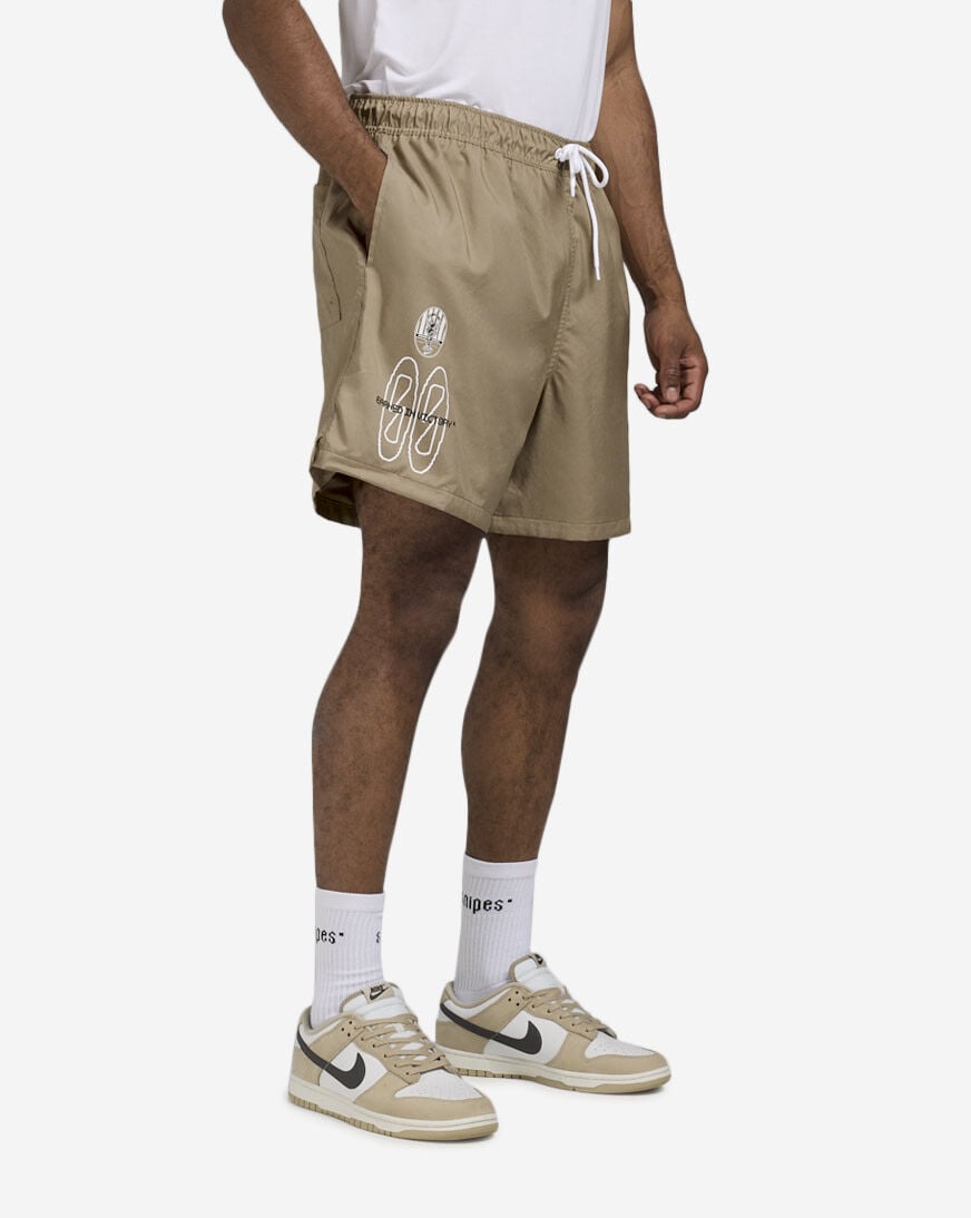 Shop Nike Club Flow Shorts IB8255-247 brown | SNIPES USA
