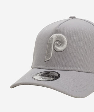 39Thirty Philadelphia Phillies Stretch Fit Fitted Hat