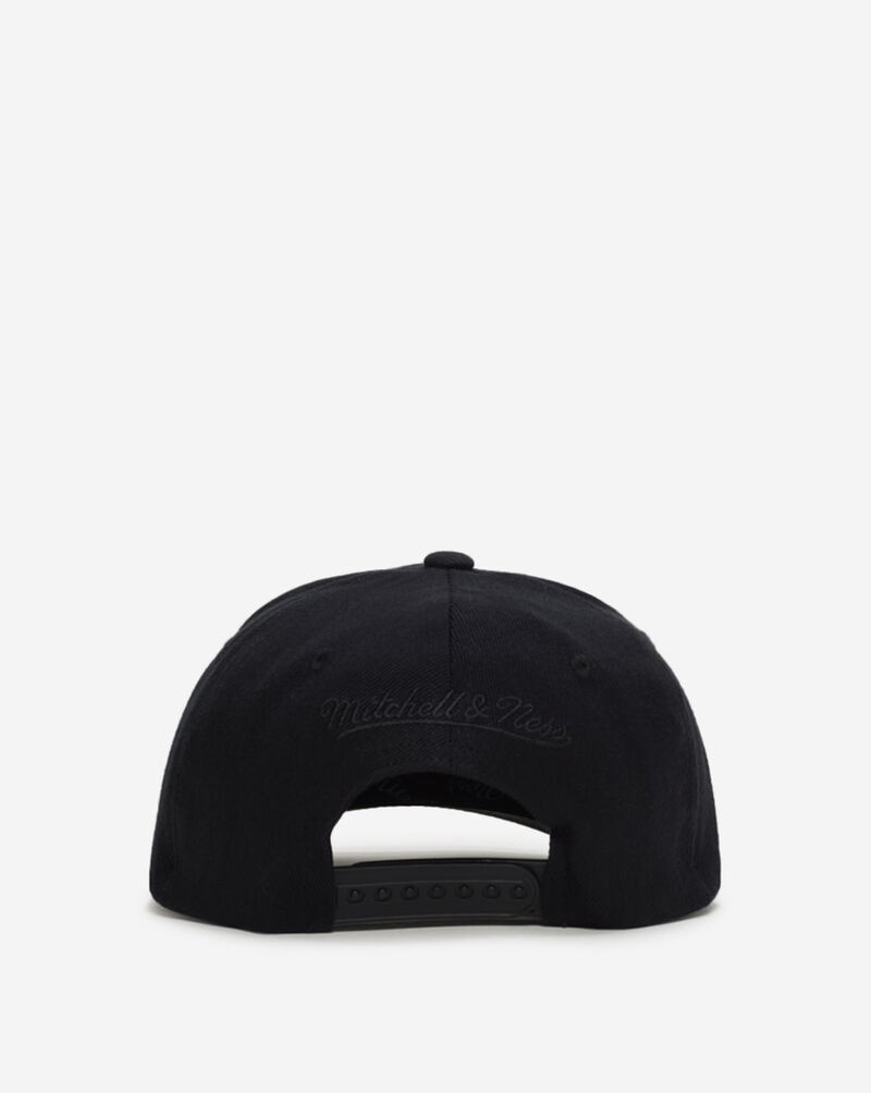 Mitchell  Ness New York Knicks Champions Trophy Stretch Snapback Hat HC22295-NYKBLCK Black 3