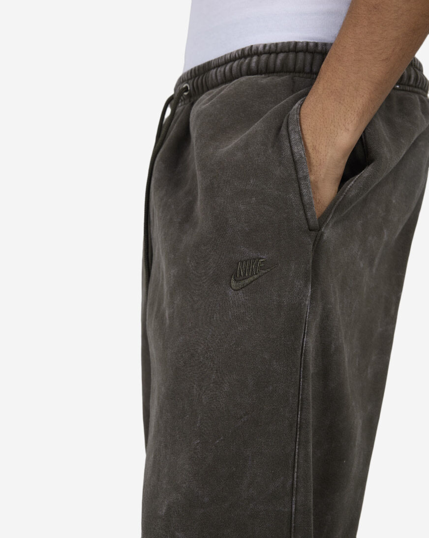 Shop Nike NSW Club Cuffed Fleece Pants IQ1218-355 green | SNIPES USA